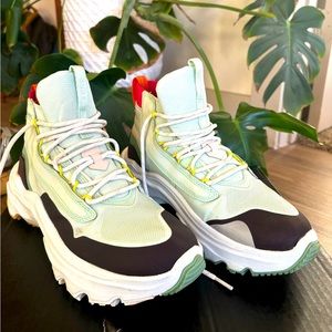 Kinetic Breakthru Venture Waterproof Sneaker
